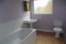 2 bedroom Terraced t...